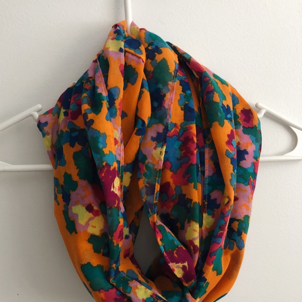 Infinity scarf